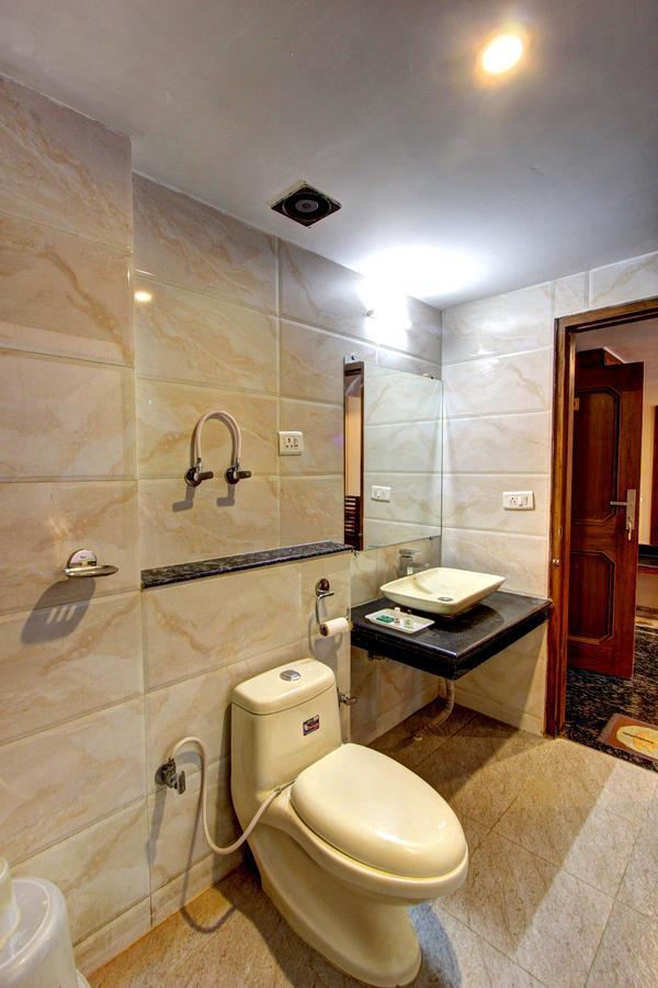 Hotel Maple Retreat มะนาลี ภายนอก รูปภาพ