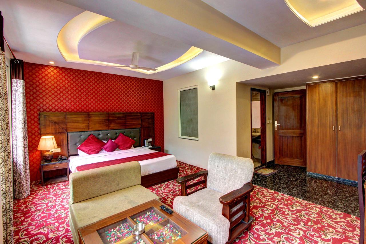 Hotel Maple Retreat มะนาลี ภายนอก รูปภาพ